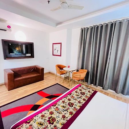 Hotel At Residency Kaushambi Couple Friendly Ghaziabad Luaran gambar