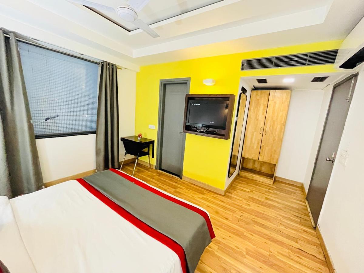 Hotel At Residency Kaushambi Couple Friendly Ghaziabad Luaran gambar