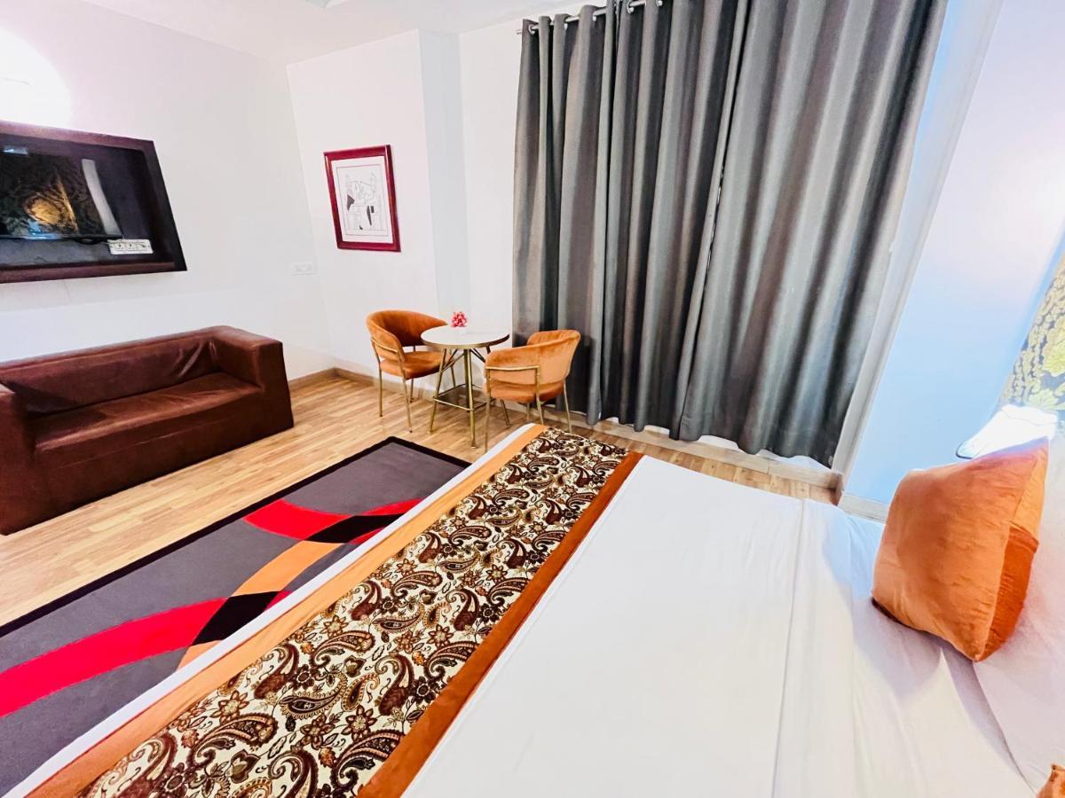 Hotel At Residency Kaushambi Couple Friendly Ghaziabad Luaran gambar
