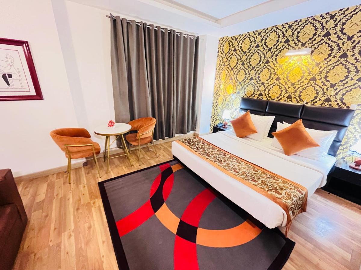 Hotel At Residency Kaushambi Couple Friendly Ghaziabad Luaran gambar