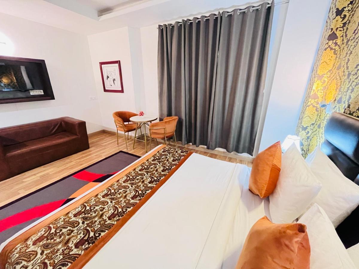 Hotel At Residency Kaushambi Couple Friendly Ghaziabad Luaran gambar