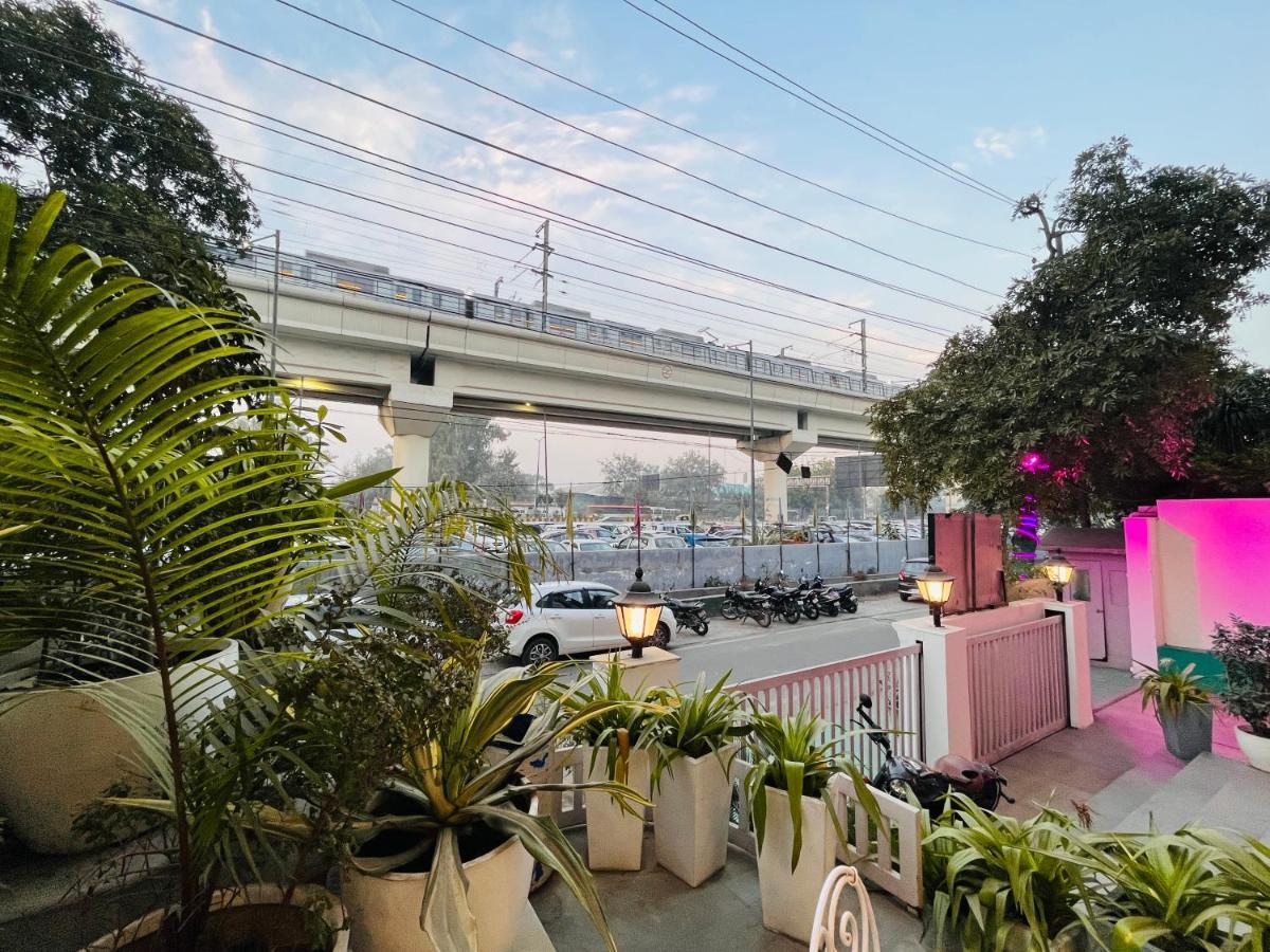 Hotel At Residency Kaushambi Couple Friendly Ghaziabad Luaran gambar