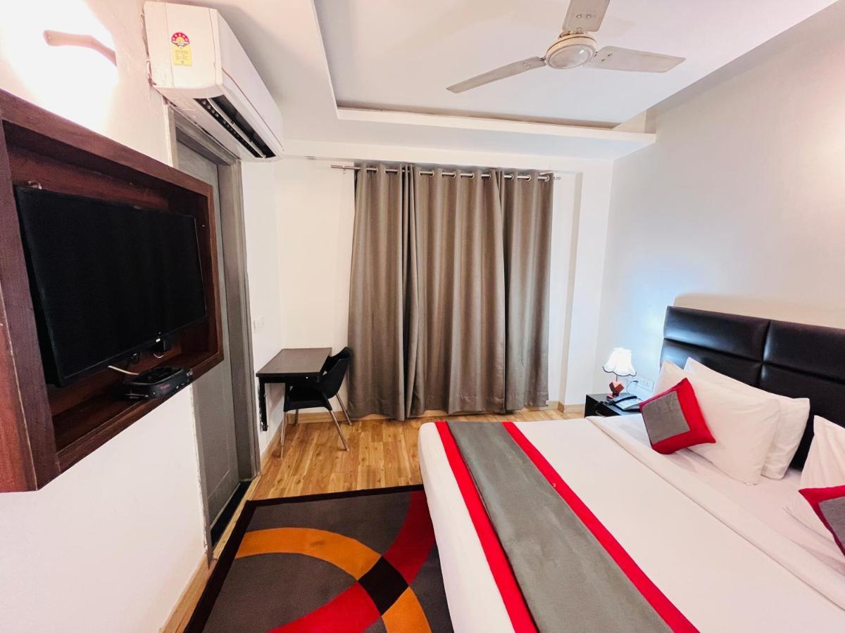 Hotel At Residency Kaushambi Couple Friendly Ghaziabad Luaran gambar