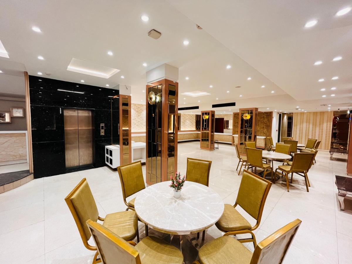 Hotel At Residency Kaushambi Couple Friendly Ghaziabad Luaran gambar