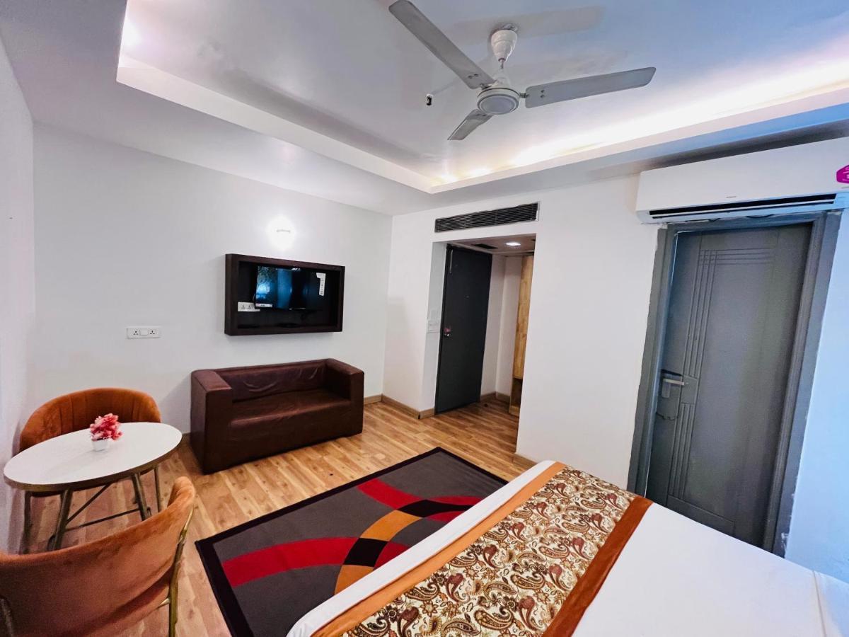 Hotel At Residency Kaushambi Couple Friendly Ghaziabad Luaran gambar