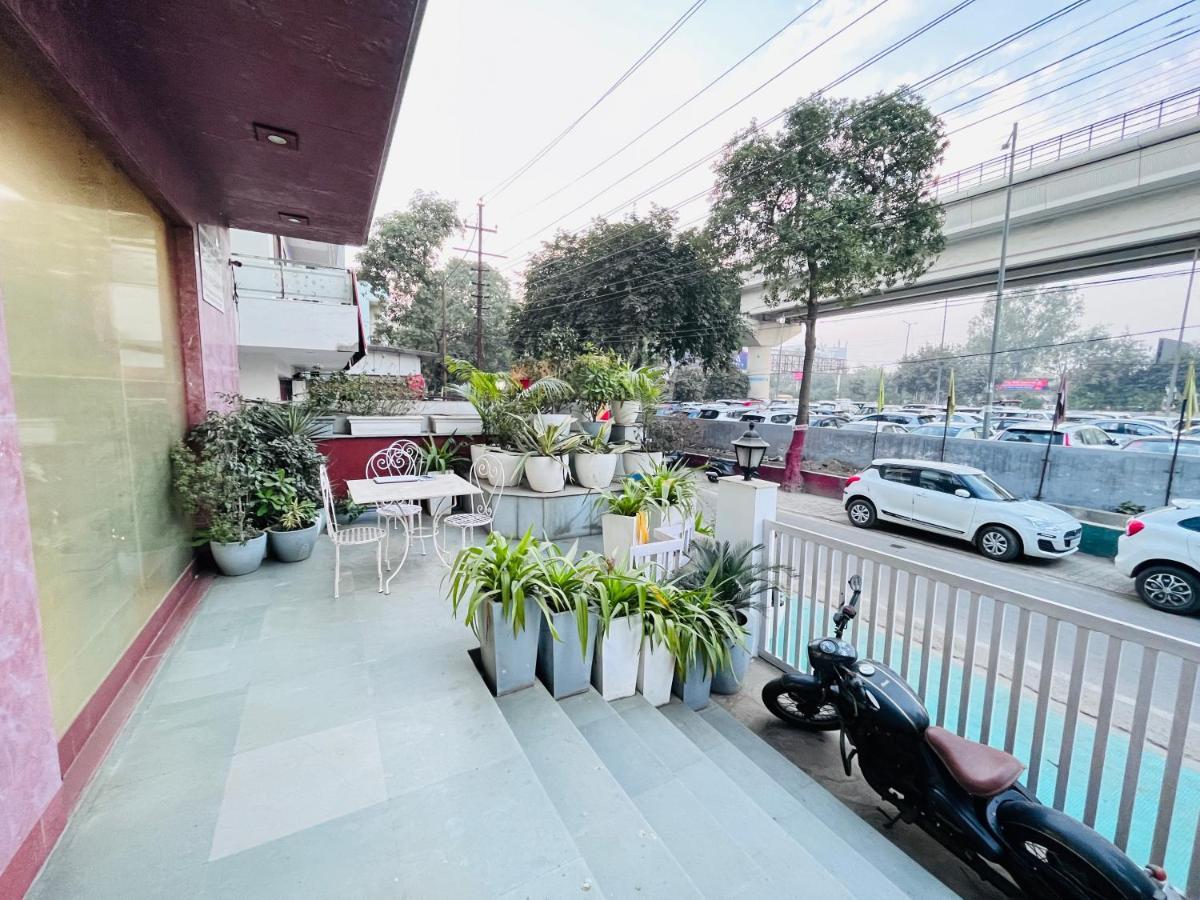 Hotel At Residency Kaushambi Couple Friendly Ghaziabad Luaran gambar