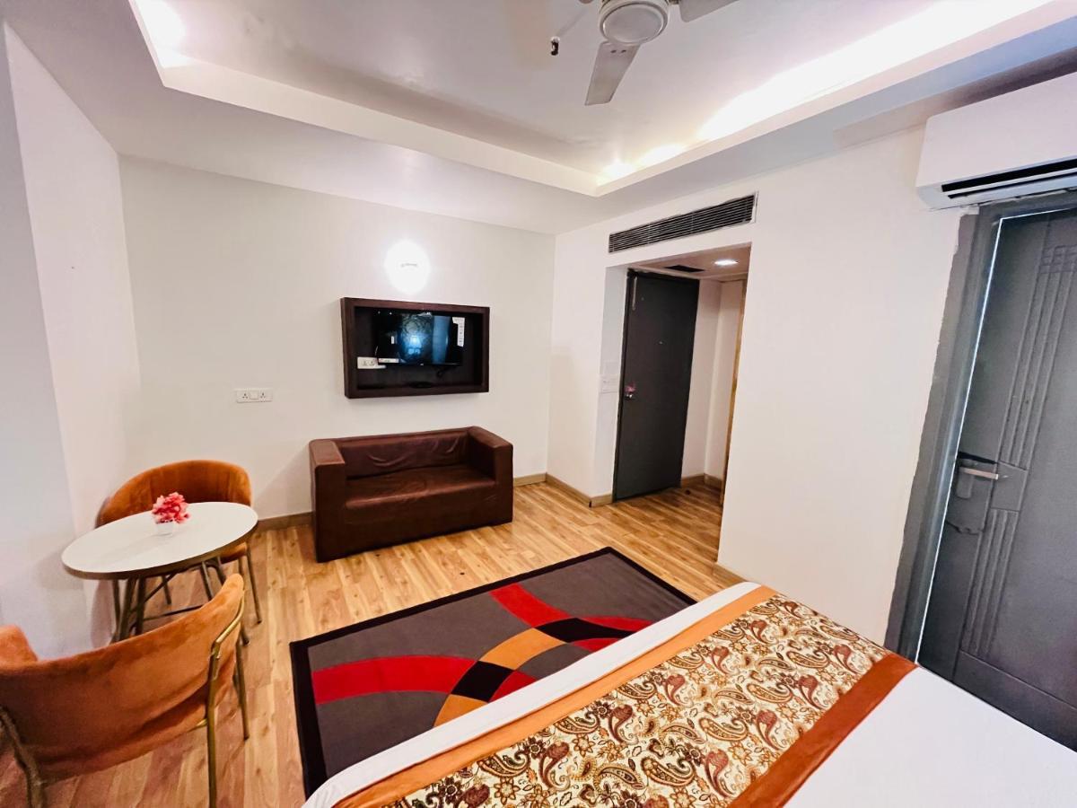 Hotel At Residency Kaushambi Couple Friendly Ghaziabad Luaran gambar
