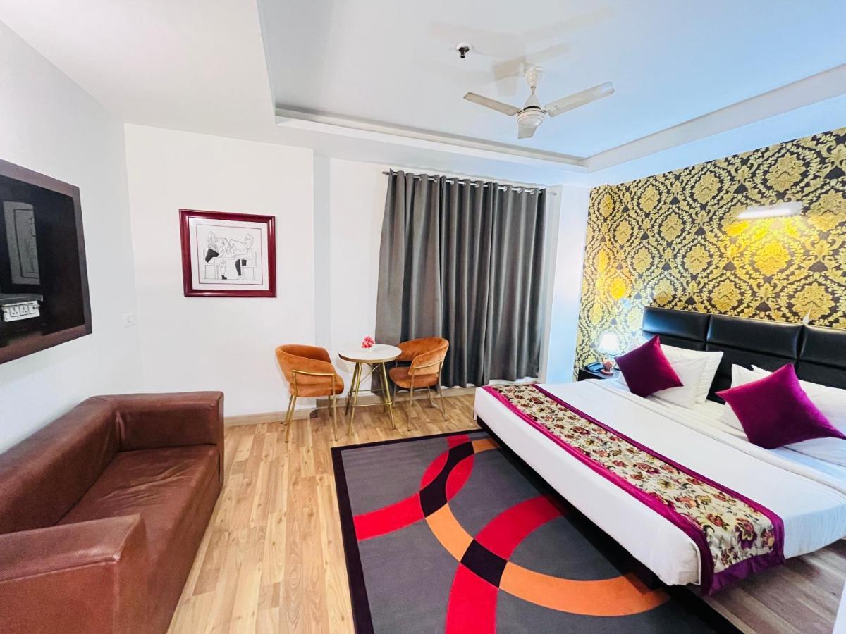 Hotel At Residency Kaushambi Couple Friendly Ghaziabad Luaran gambar